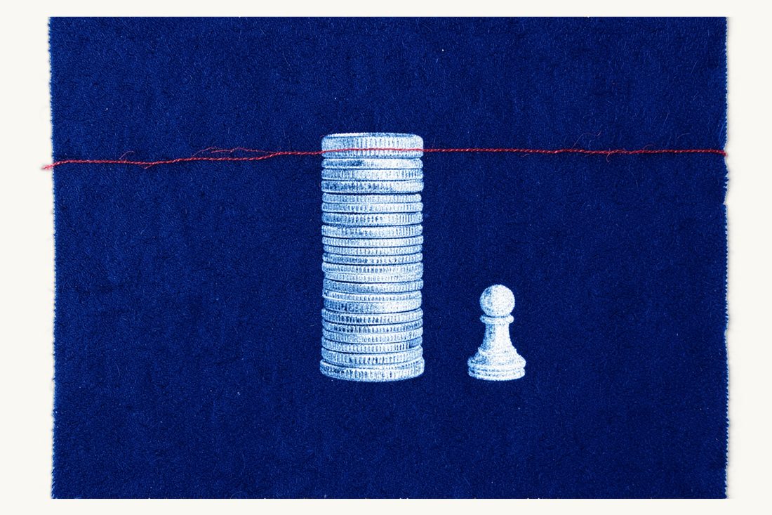 Severance pay ceiling in Türkiye: a tall ridged stack of silver coins held under a taut red thread like a low ceiling, a small pawn standing beside it, cyanotype print
