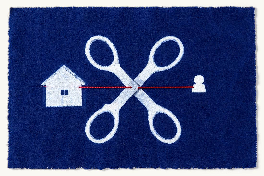 Rejecting an insolvent estate, actual or presumed: large open scissors cutting the red thread between a house and a chess pawn into two loose ends, cyanotype print