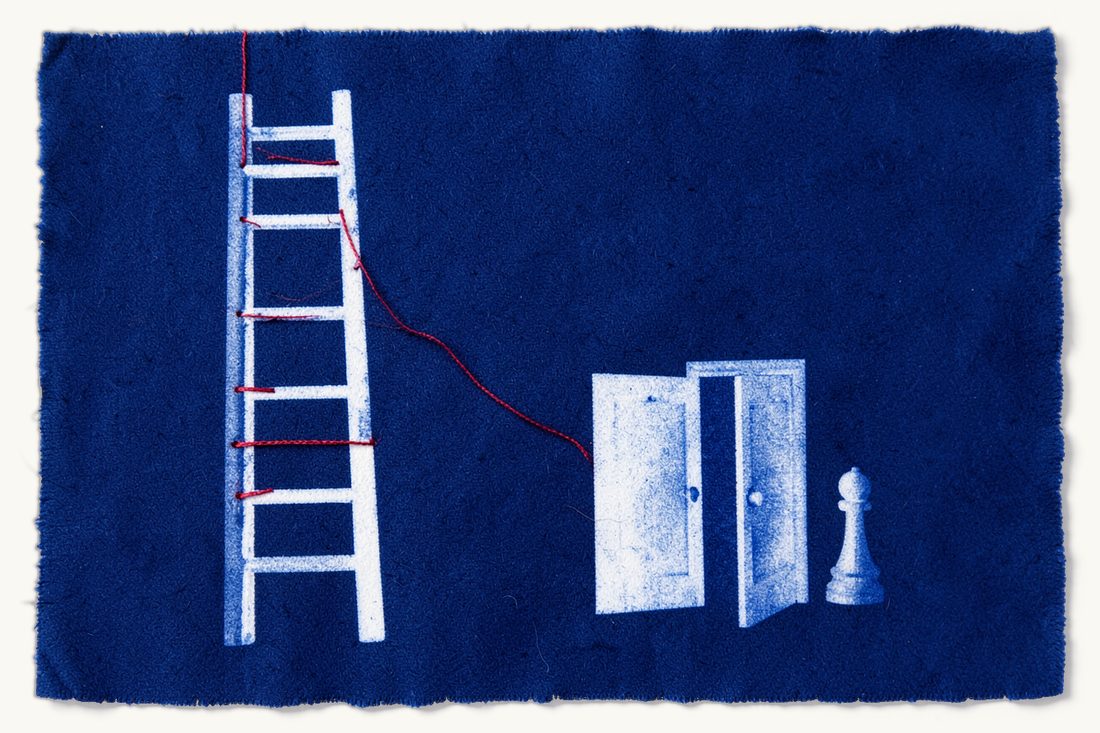 Rent increases and eviction under Turkish rental law: a tall ladder climbed by red thread that leads on to a half-open door with a chess pawn outside