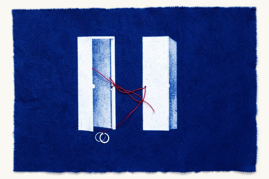 Choosing between uncontested and contested divorce: from two wedding rings a red thread forks through two half-open doors, one path straight, one tangled, cyanotype print
