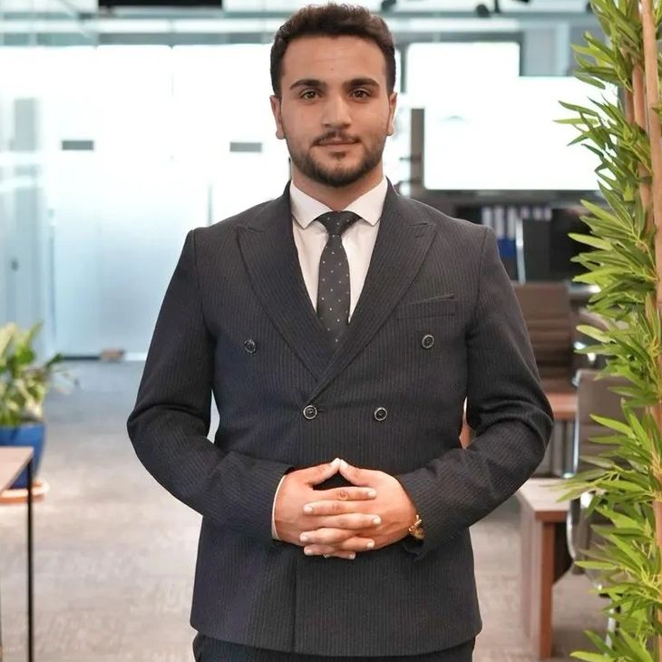 Lokman Aygün,助理法律专员